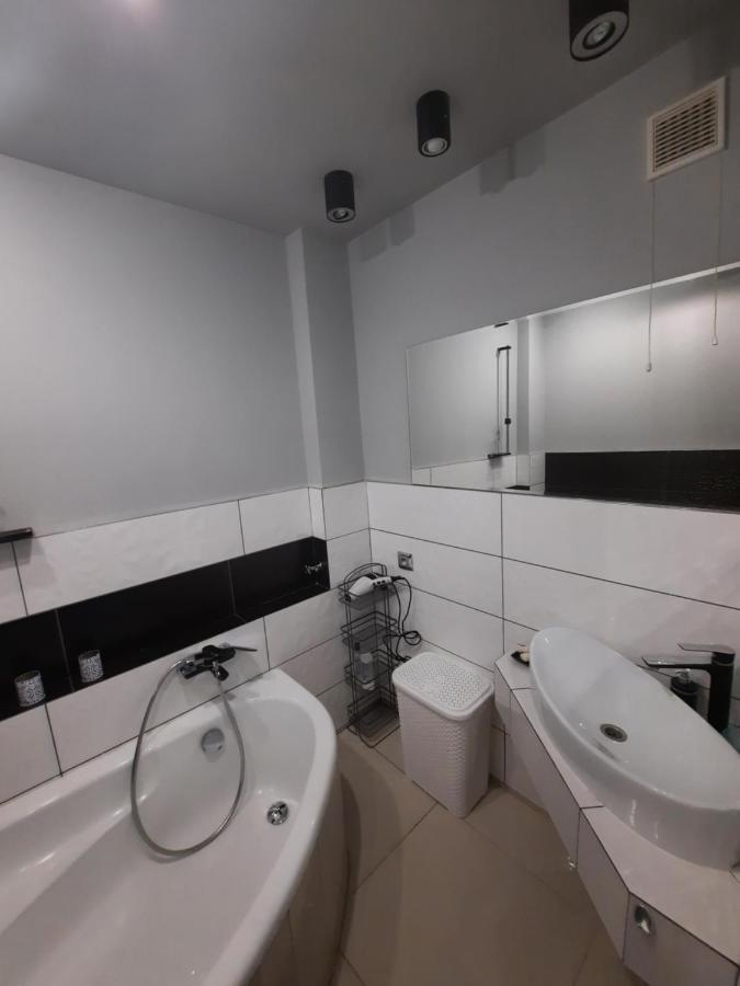 Apartament Zorzy Przy Instytucie Kardiologii Anin Warschau Buitenkant foto
